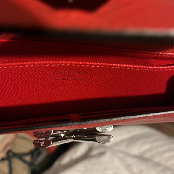 RARE authentic Louis Vuitton red epi leather twist lock  long wallet - Picture 7 of 13